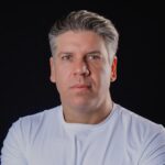 Cabeleireiro Fábio Cobucci afirma que redes sociais se tornaram peça-chave no mercado da beleza.