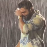 Henrique se emociona no palco e revela fase de reflexão sobre a fé